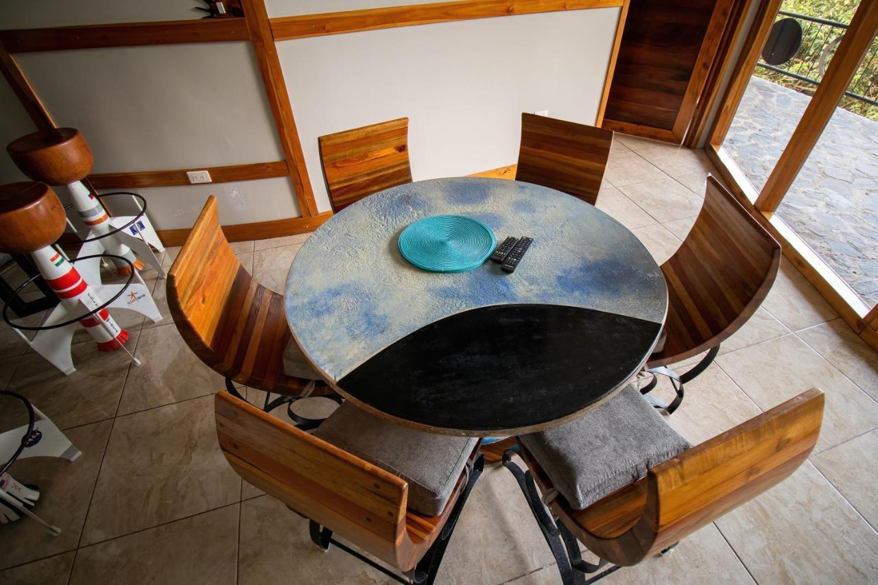 Moon Wonders Vacation House Monteverde Esterno foto